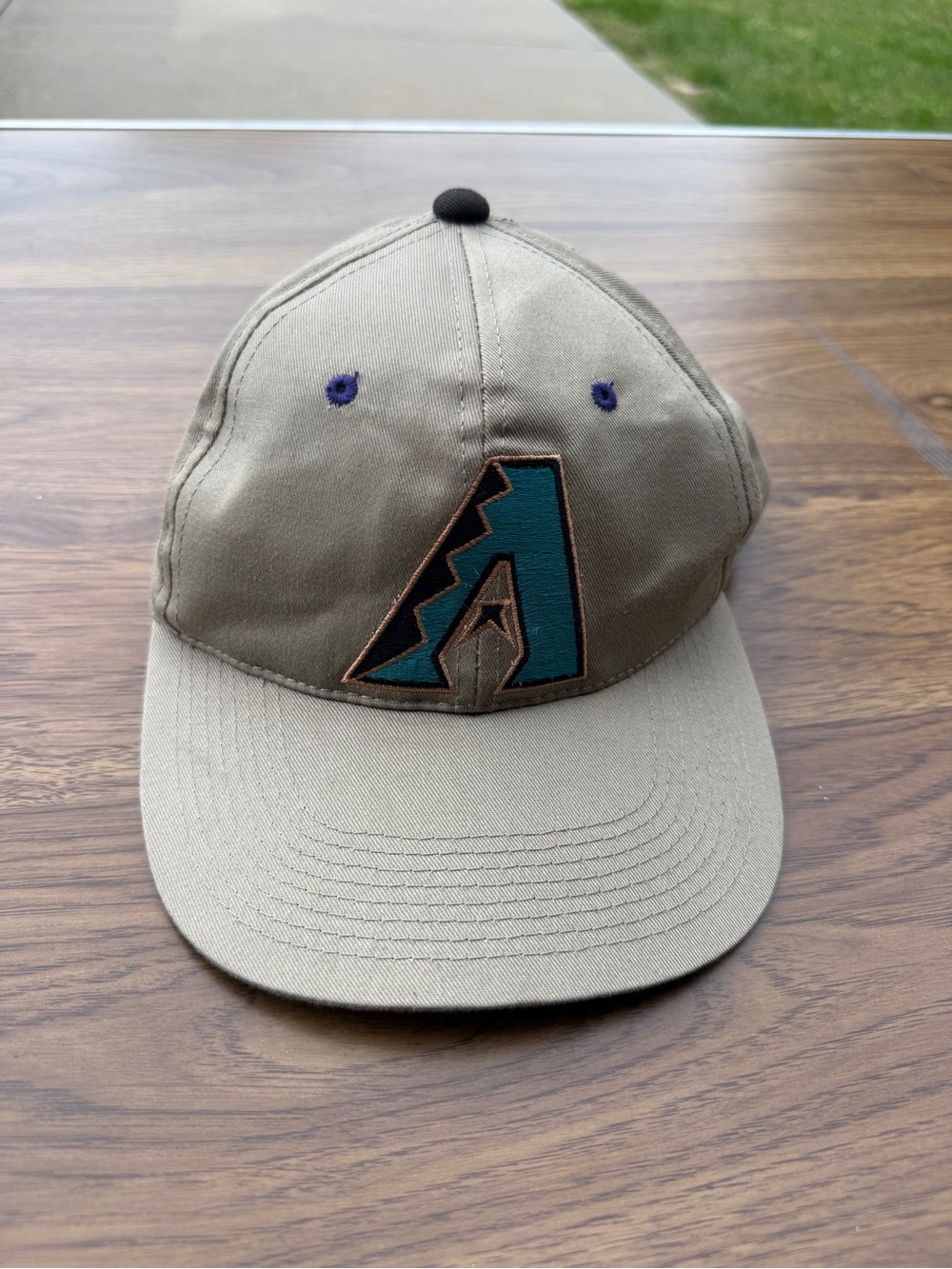 Arizona Diamondbacks baseball cap with blue and brown logo
